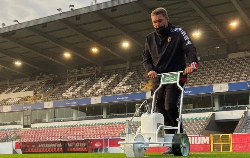 Oli Makin marking the OH Leuven pitch