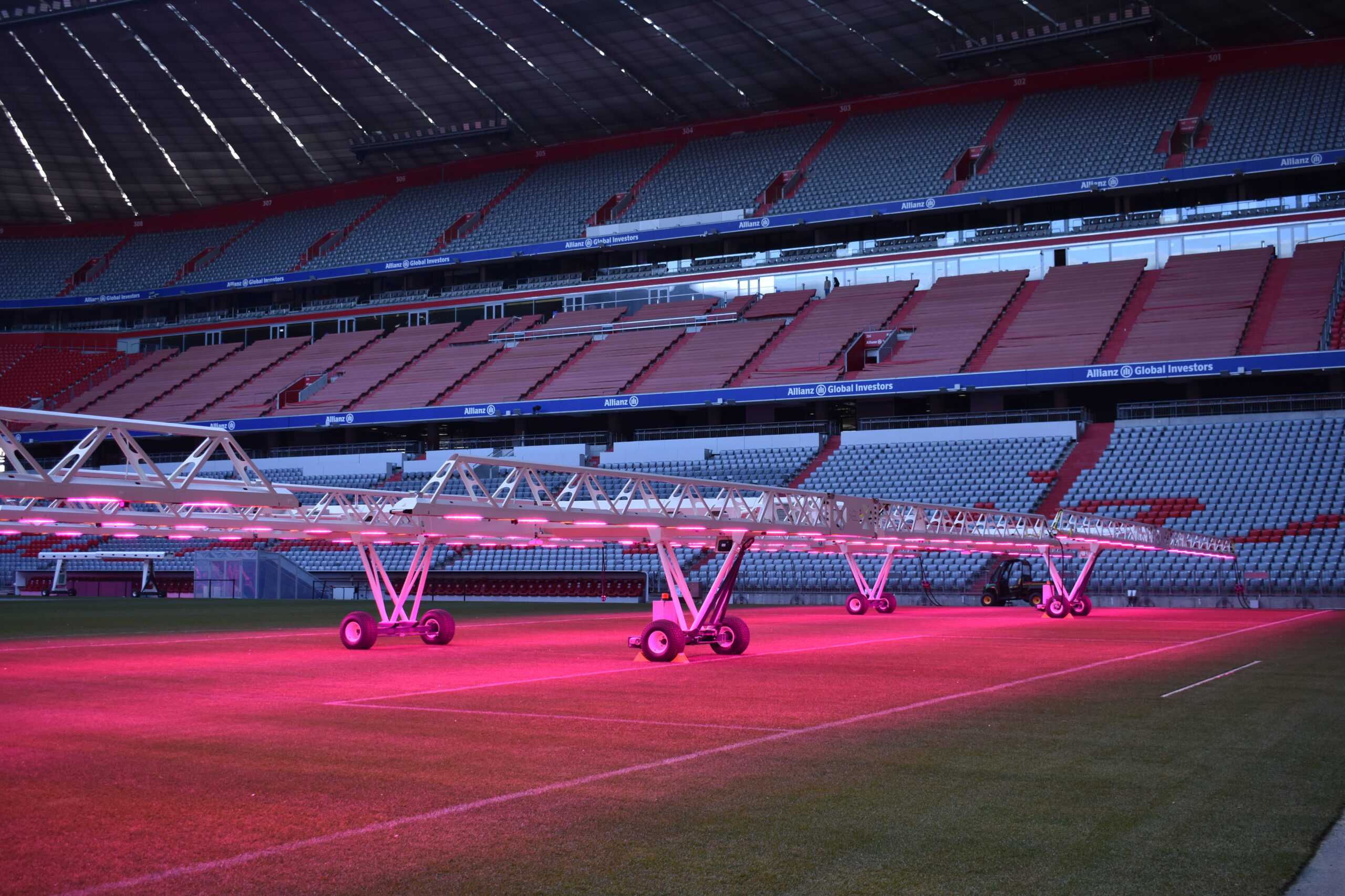 The SGL LED440 grow lighting units recovering the playing surface at Allianz Arena.