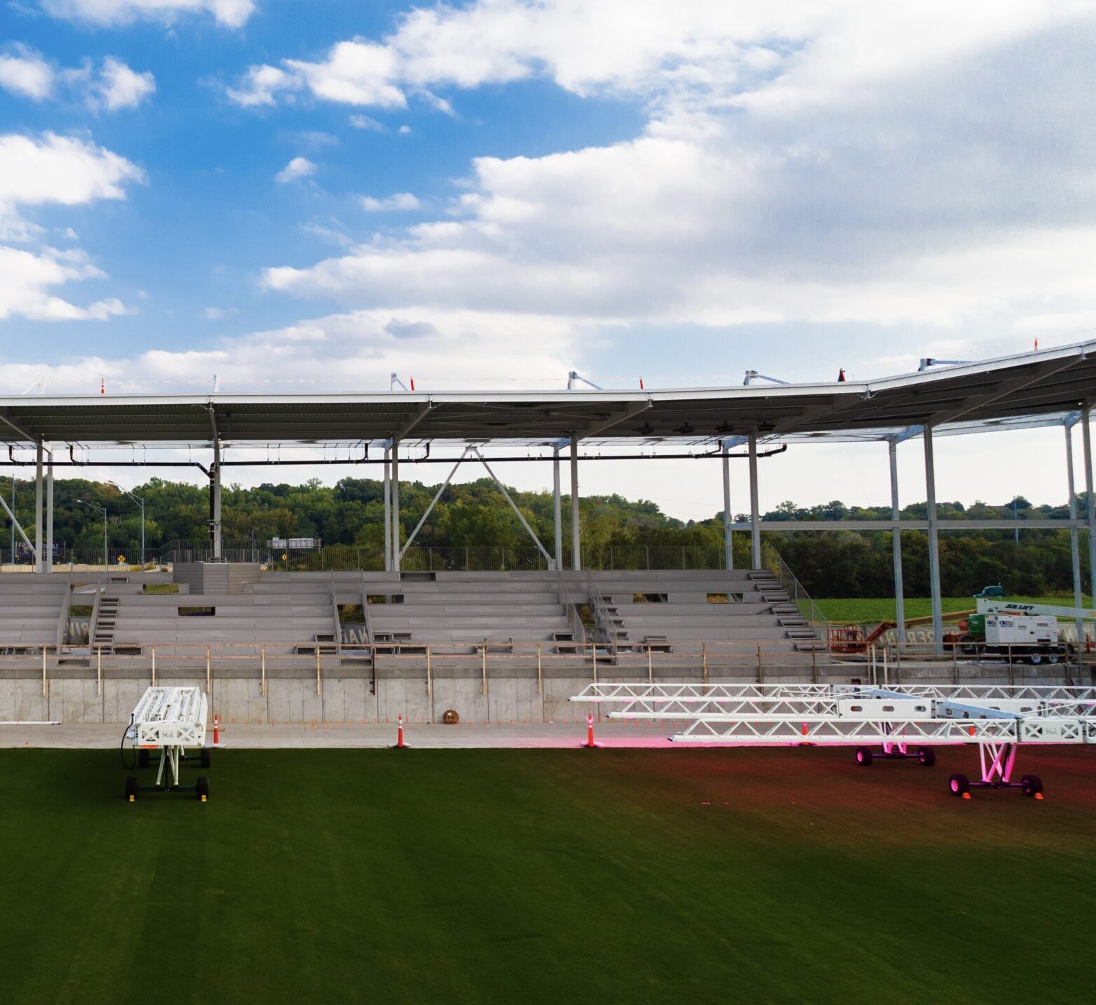 The SGL LED440 grow lighting unit recovering the stadium pitch at Kansas City Current.
