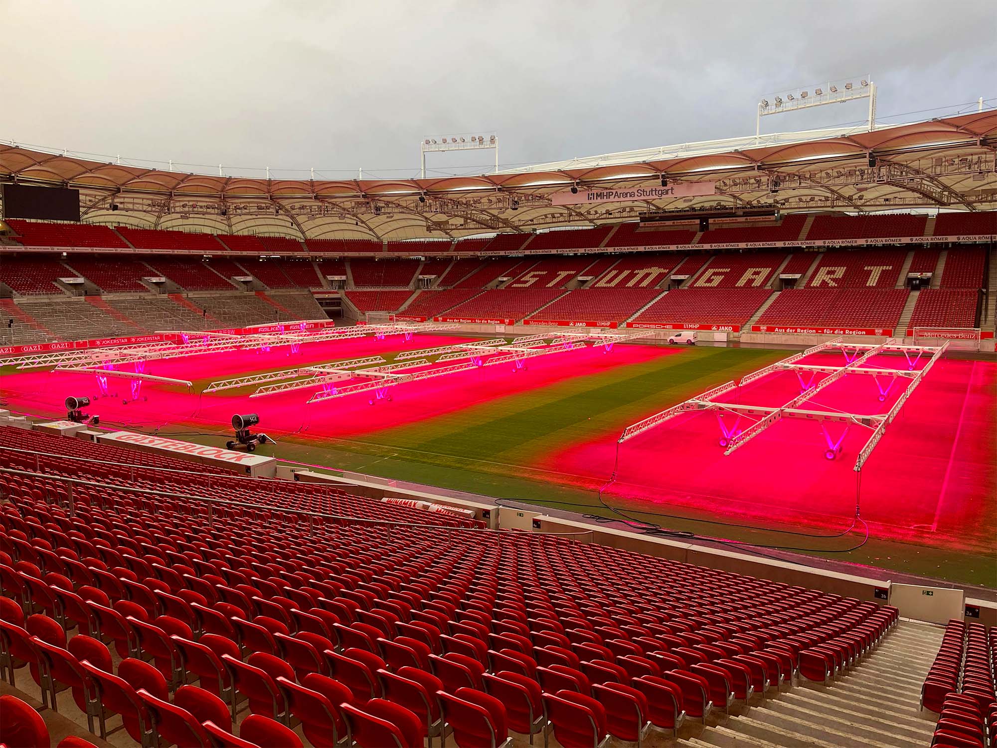 Nine SGL LED440 and three LED120 grow lights on the pitch of MHP Arena in Stuttgart.